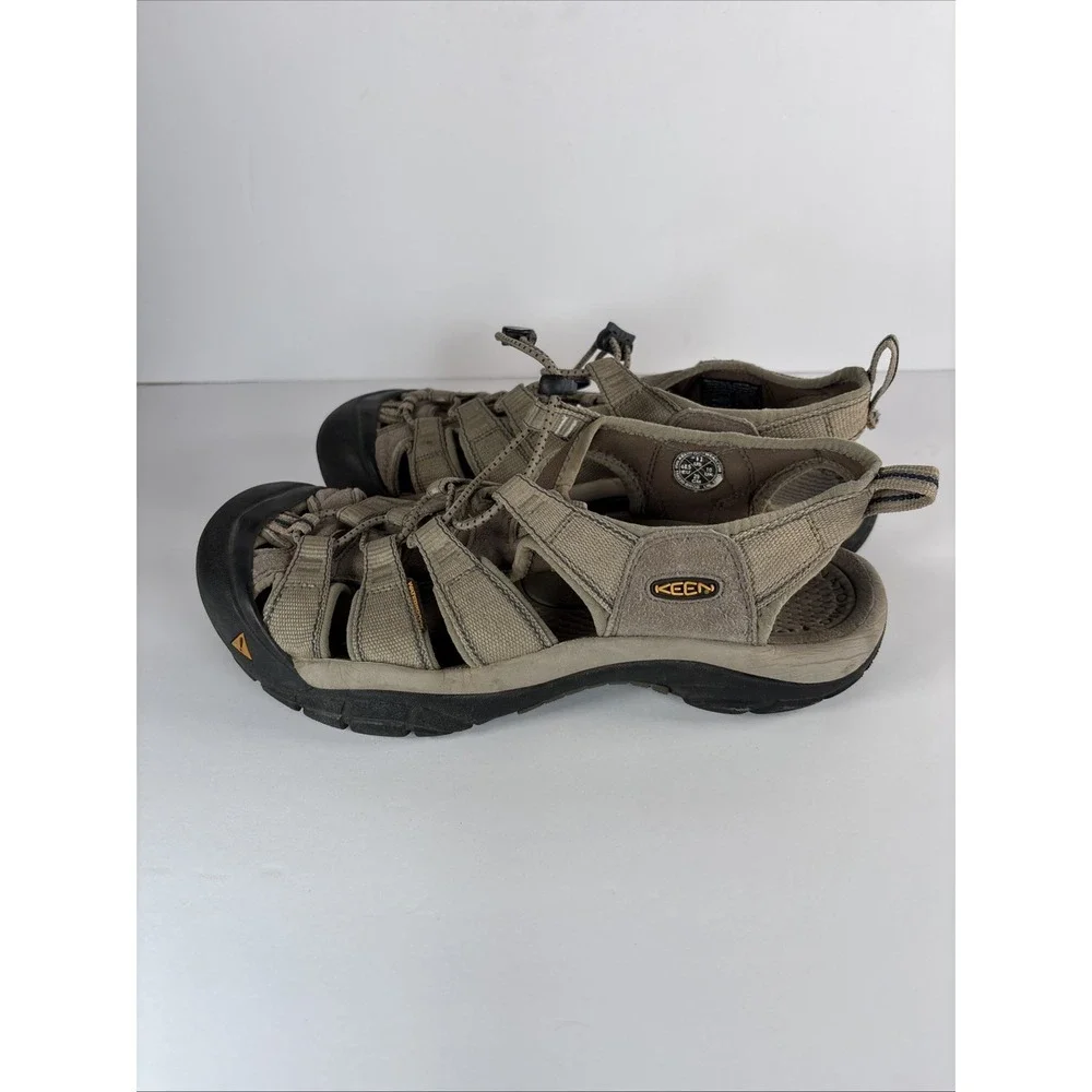 Keen Newport H2 Sandals Mens Size 11 Water Hiking Hybrid Gorpcore Slip On